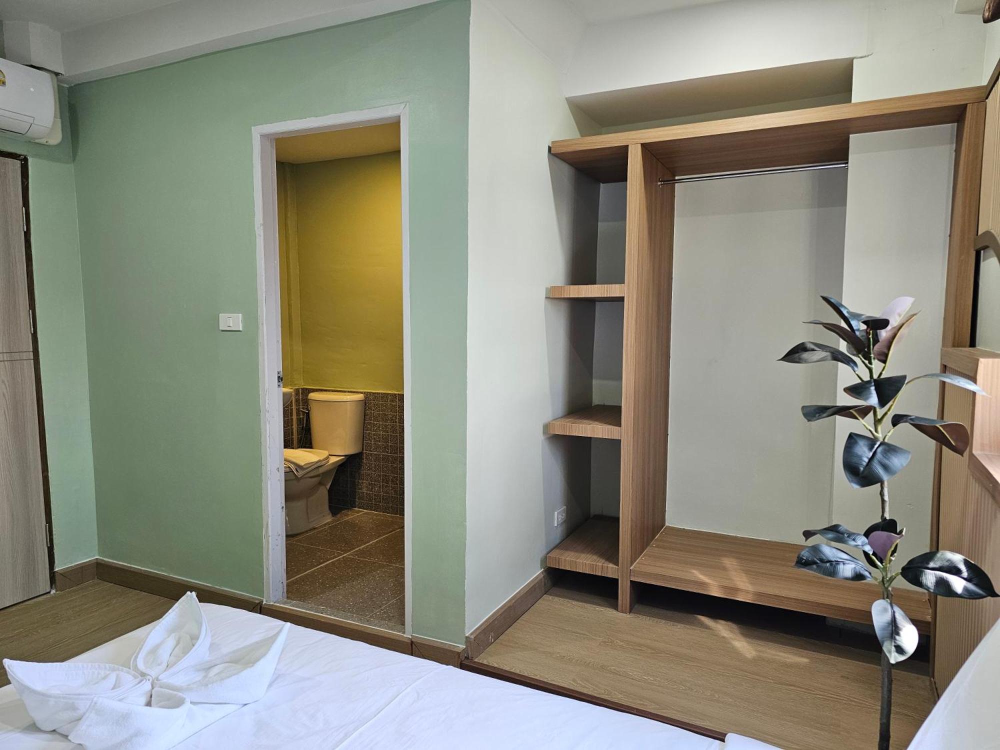 Lub Nai Hostel Patong Стая снимка