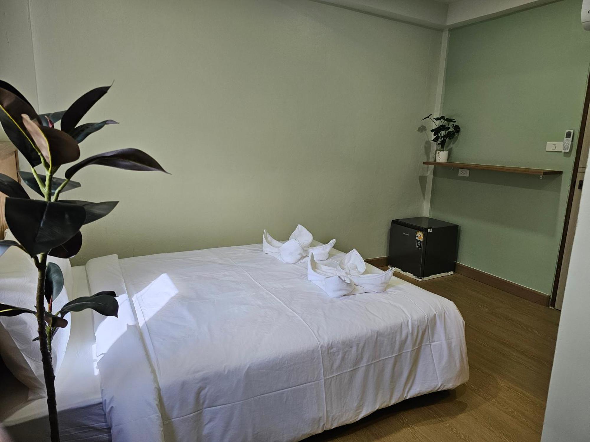 Lub Nai Hostel Patong Стая снимка