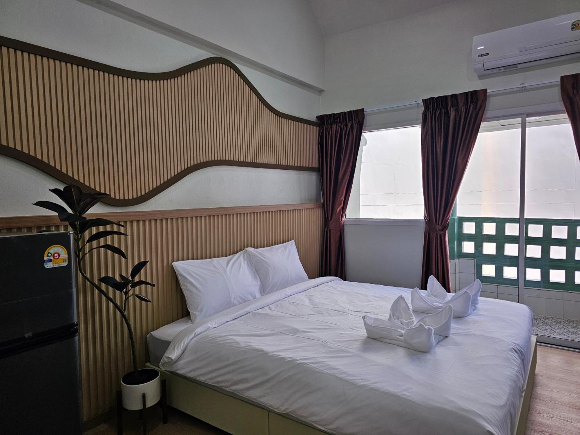Lub Nai Hostel Patong Стая снимка