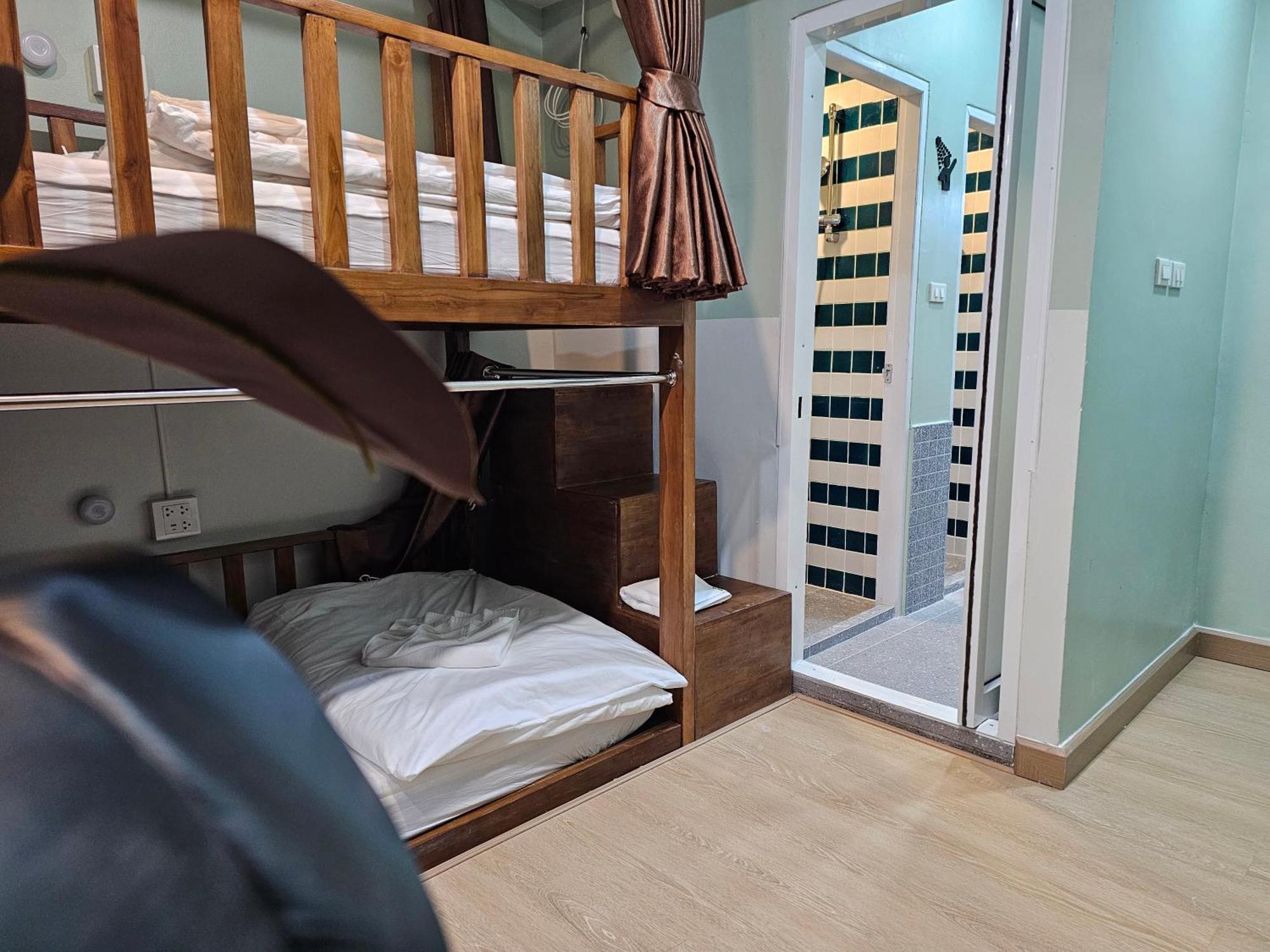 Lub Nai Hostel Patong Стая снимка