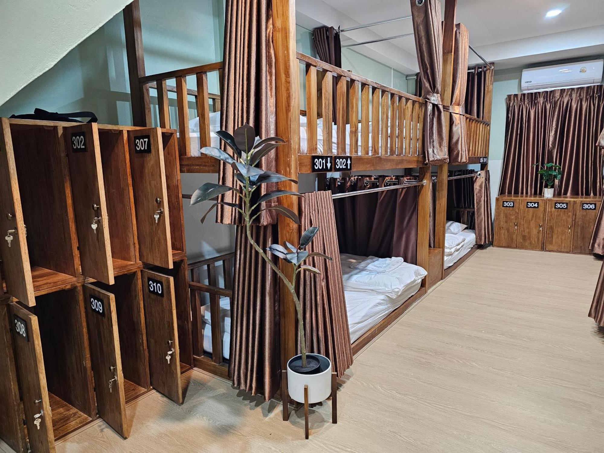 Lub Nai Hostel Patong Стая снимка