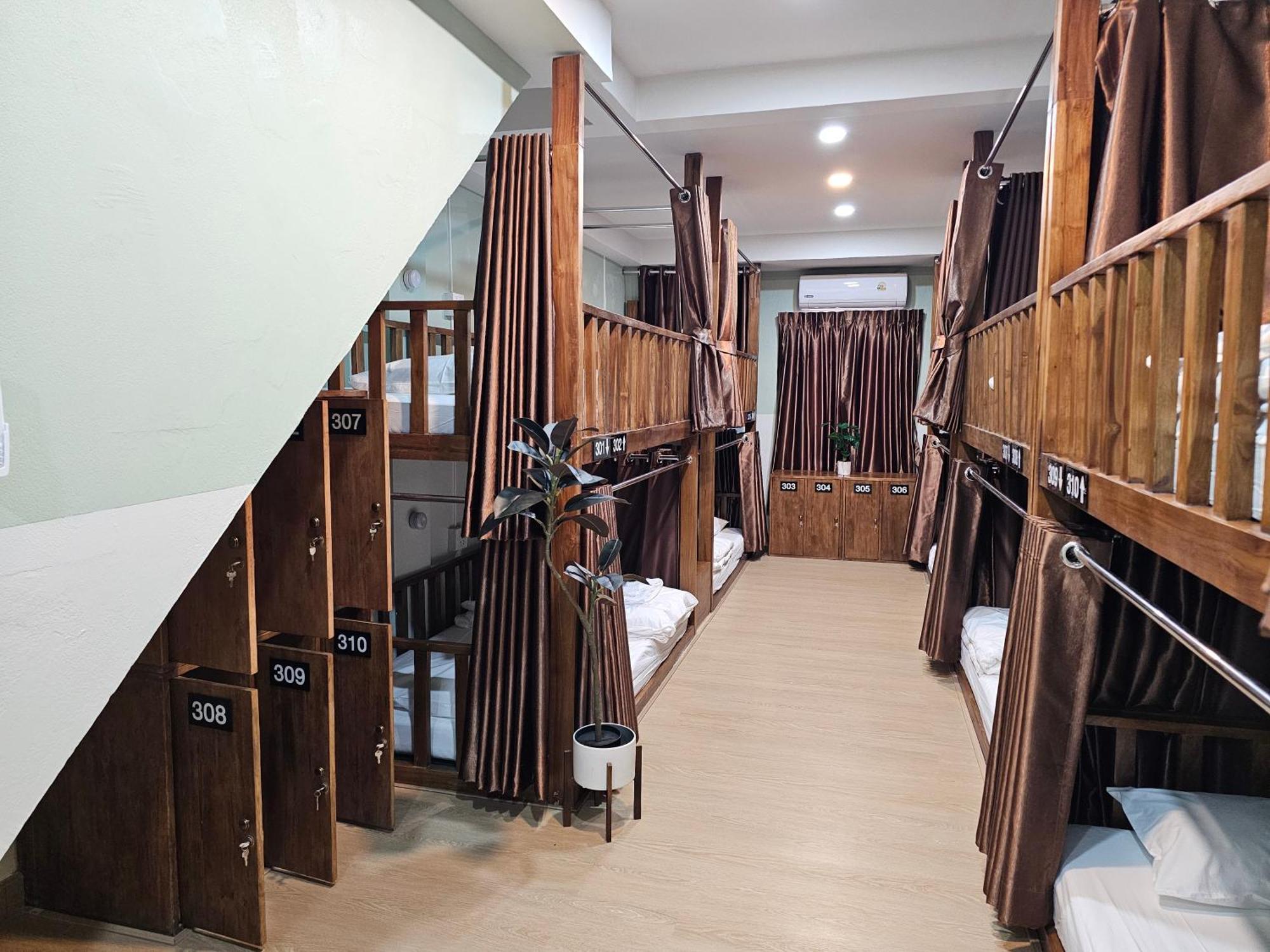 Lub Nai Hostel Patong Стая снимка